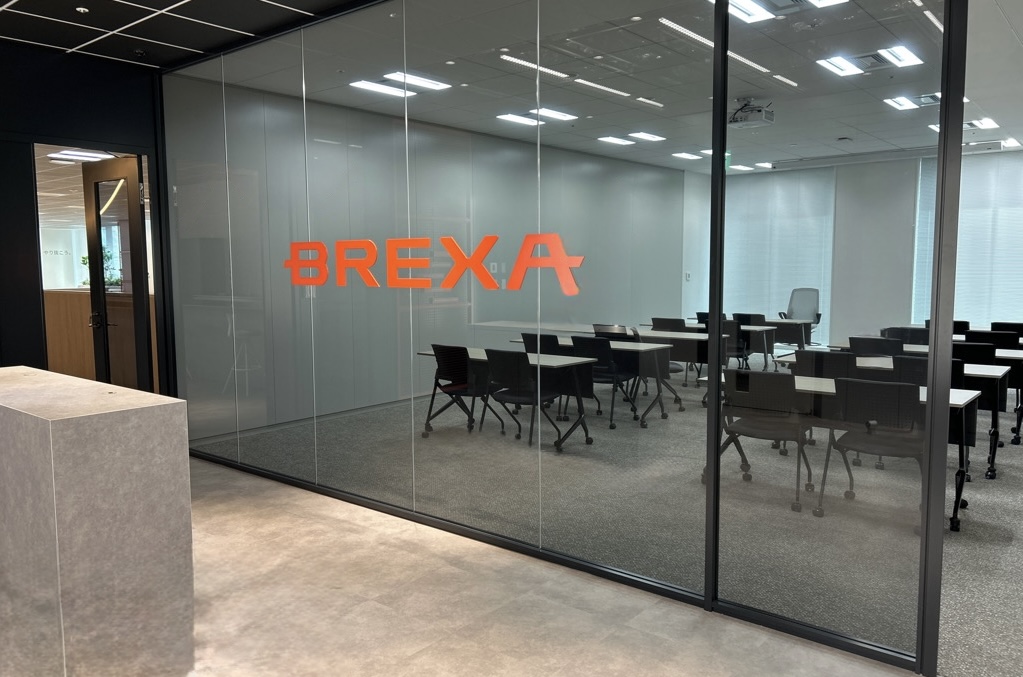 株式会社BREXA Holdings・エントランス-サイン