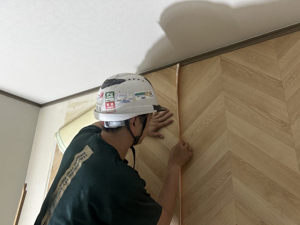 202608_長久手のおうち_クロス施工-壁